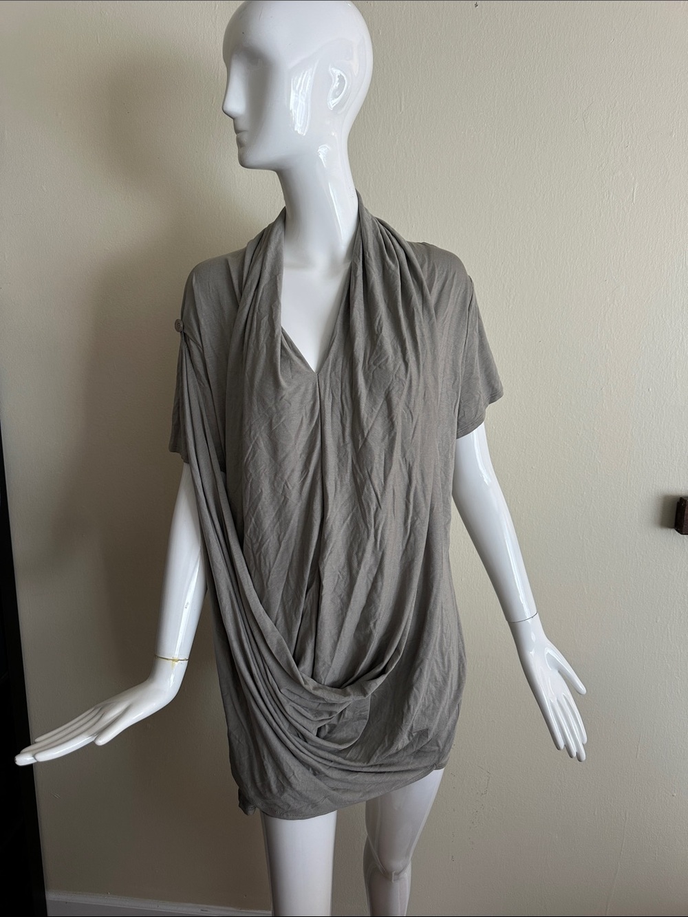 Draped V-Neck Short Sleeve Top - Gray